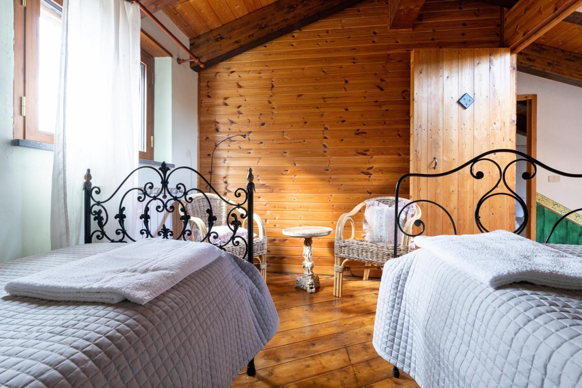 Palazzo Previtera Hotel Linguaglossa Bilik gambar